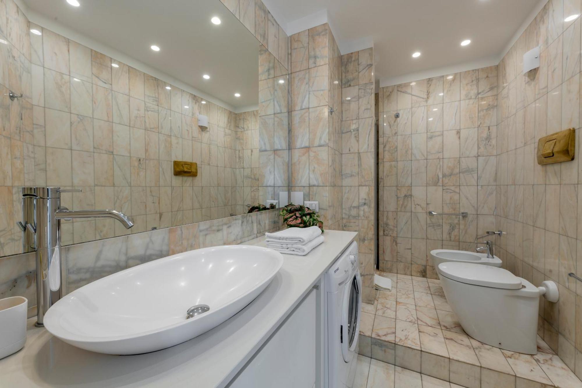 Milan Royal Suites - Duomo Santo Stefano Bagian luar foto